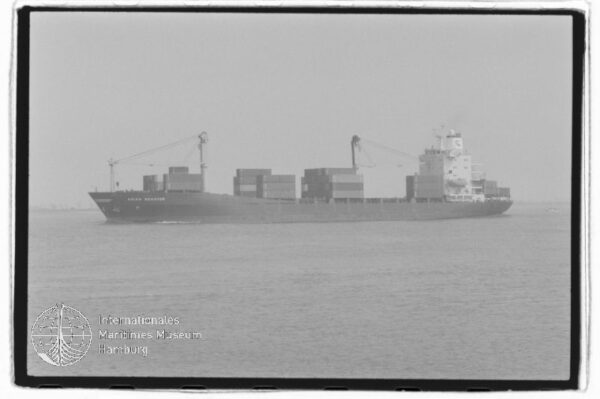 Asian Senator ex Helga Wehr (1983), Frachtschiff, Oskar Wehr Schiffahrt & Beteiligungs KG, Hamburg, Bau-Nr. 1044