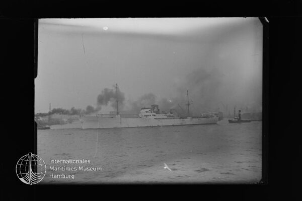 Augustenburg ex Washington Express (1933), Frachtschiff (reefer), H. Schuldt, Hamburg, Bau-Nr. 476