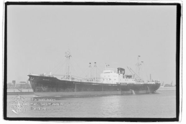 Balkan (1954), Frachtschiff (reefer), Reederei Ernst Komrowski, Hamburg, Bau-Nr. 676