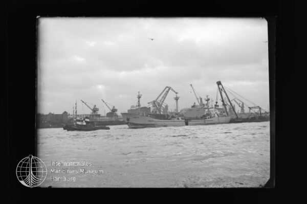 Bari II (1962), Frachtschiff, Barthold Richters Reederei, Hamburg, Bau-Nr. 572/1097