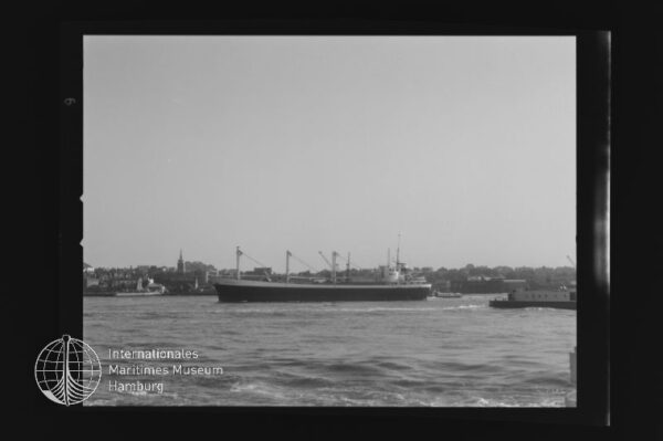 Barken (1966), Frachtschiff, Ahlmark Schiffahrts-GmbH, Rendsburg, Bau-Nr. 1329