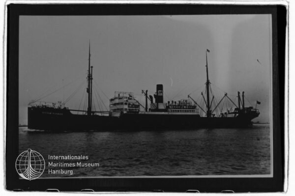 Bertram Rickmers (1923), Frachtschiff, Rickmers Reederei GmbH & Cie. KG, Hamburg , Bau-Nr. 192