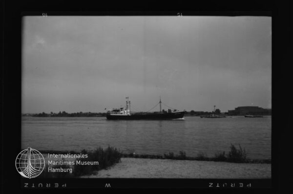 Berni Nübel (1952), Frachtschiff, Emder Dampferkompagnie AG, Emden, Bau-Nr. 162