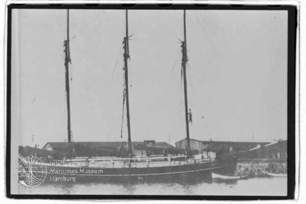 Betty (1907), Willy Both, Glückstadt